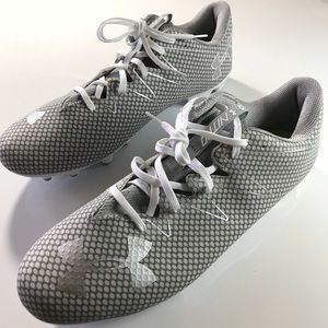 UNDER ARMOUR low top nitro football cleats